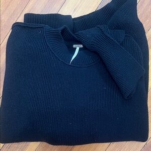 Free People Men's/Women’s Classic Black Crewneck Sweater